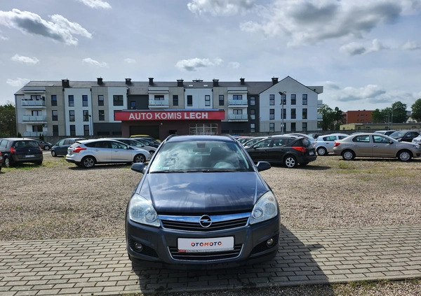Opel Astra cena 15900 przebieg: 212506, rok produkcji 2009 z Piła małe 379